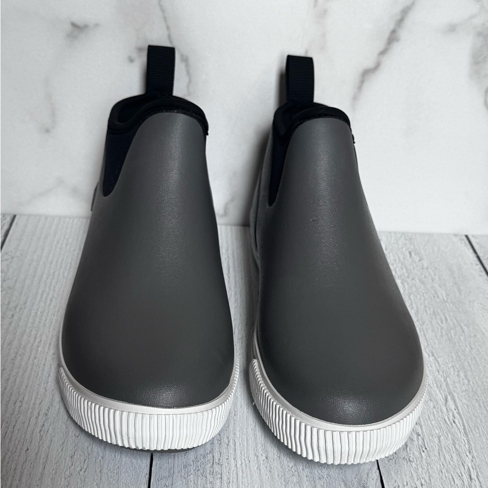 Skechers Men’s Gray Rain Boots with Textured Sole